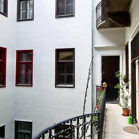 Premium Apartment By Hi5-Vaci Str. 3 Bedroom Budapest Ngoại thất bức ảnh