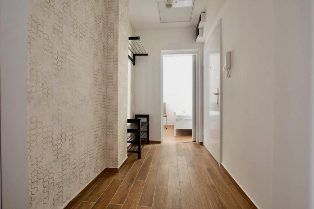 Premium Apartment By Hi5-Vaci Str. 3 Bedroom Budapest Ngoại thất bức ảnh