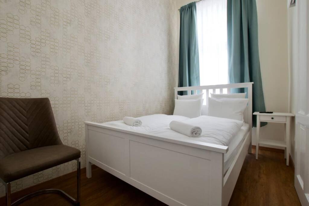 Premium Apartment By Hi5-Vaci Str. 3 Bedroom Budapest Ngoại thất bức ảnh