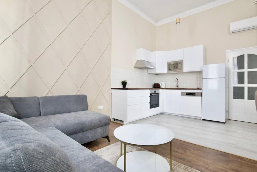 Premium Apartment By Hi5-Vaci Str. 3 Bedroom Budapest Ngoại thất bức ảnh